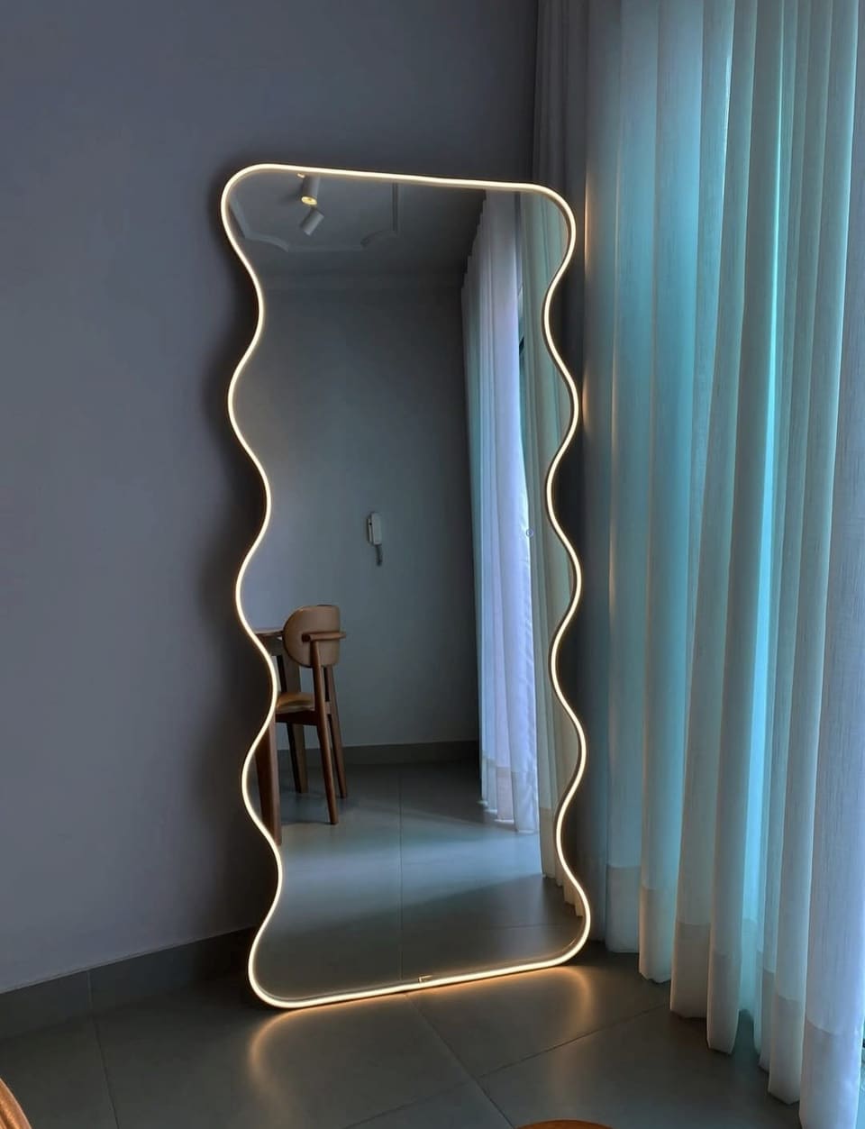 Espelho com LED neon e moldura anti-impacto – foto 3