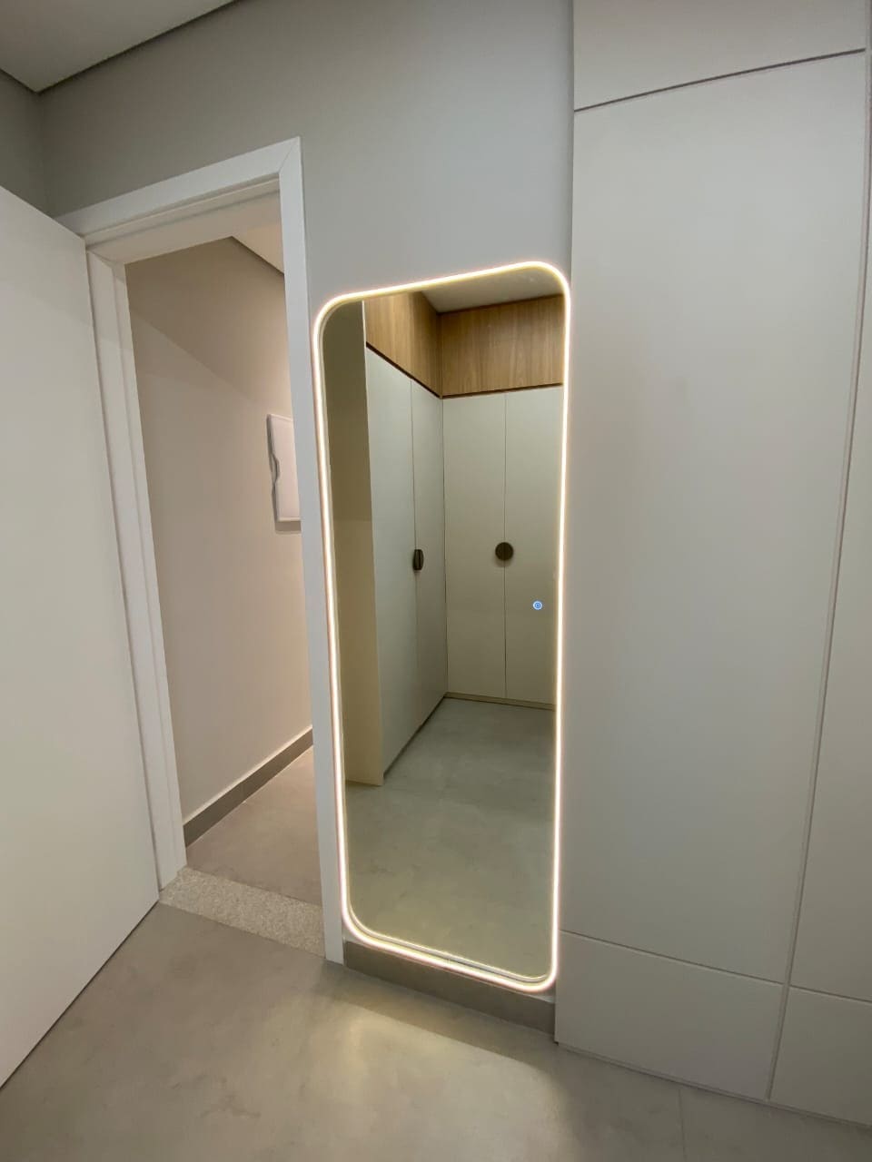 Espelho com LED neon e moldura anti-impacto – foto 6