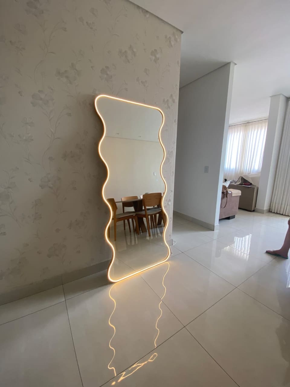 Espelho com LED neon e moldura anti-impacto – foto 8
