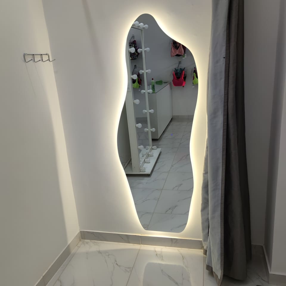 Espelho com LED neon e moldura anti-impacto – foto 15