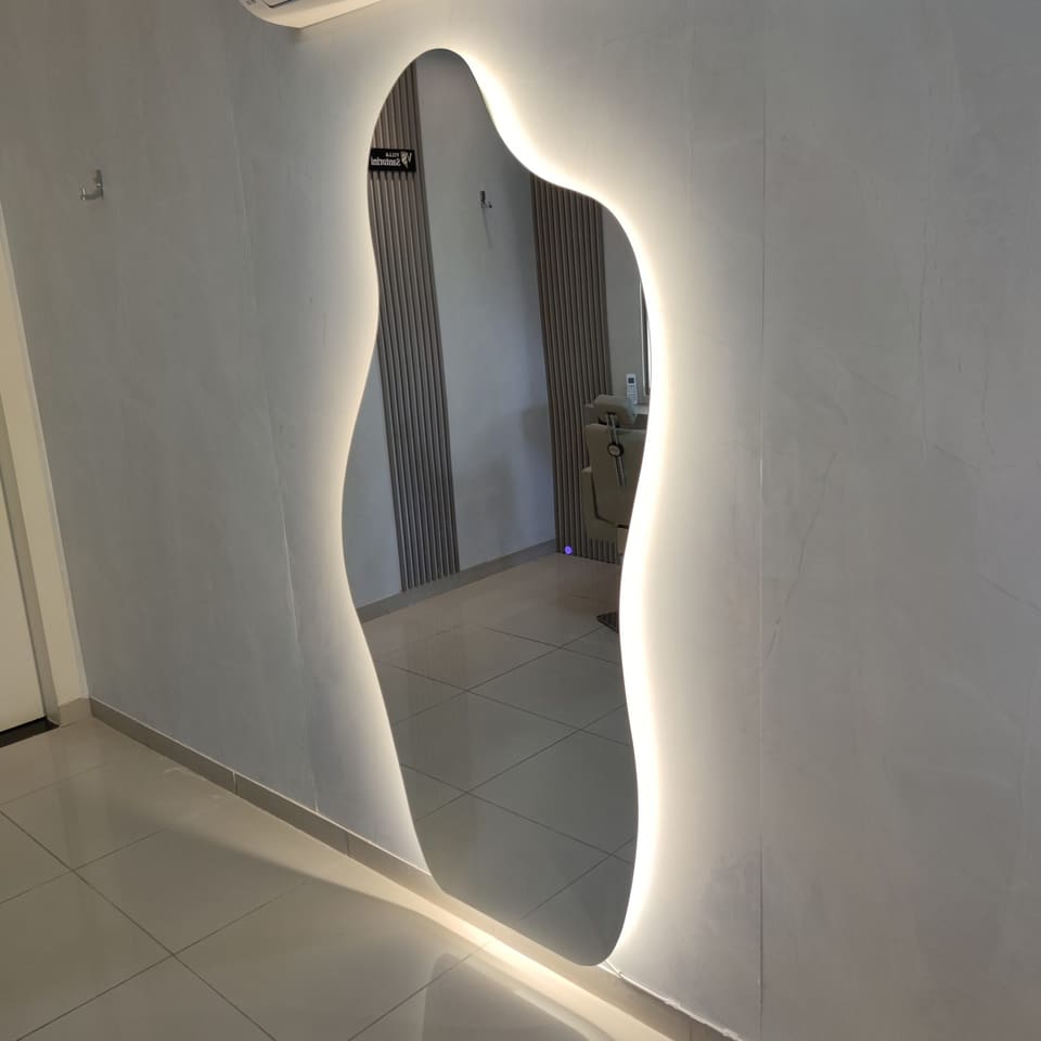 Espelho orgânico flutuante com LED – foto 1
