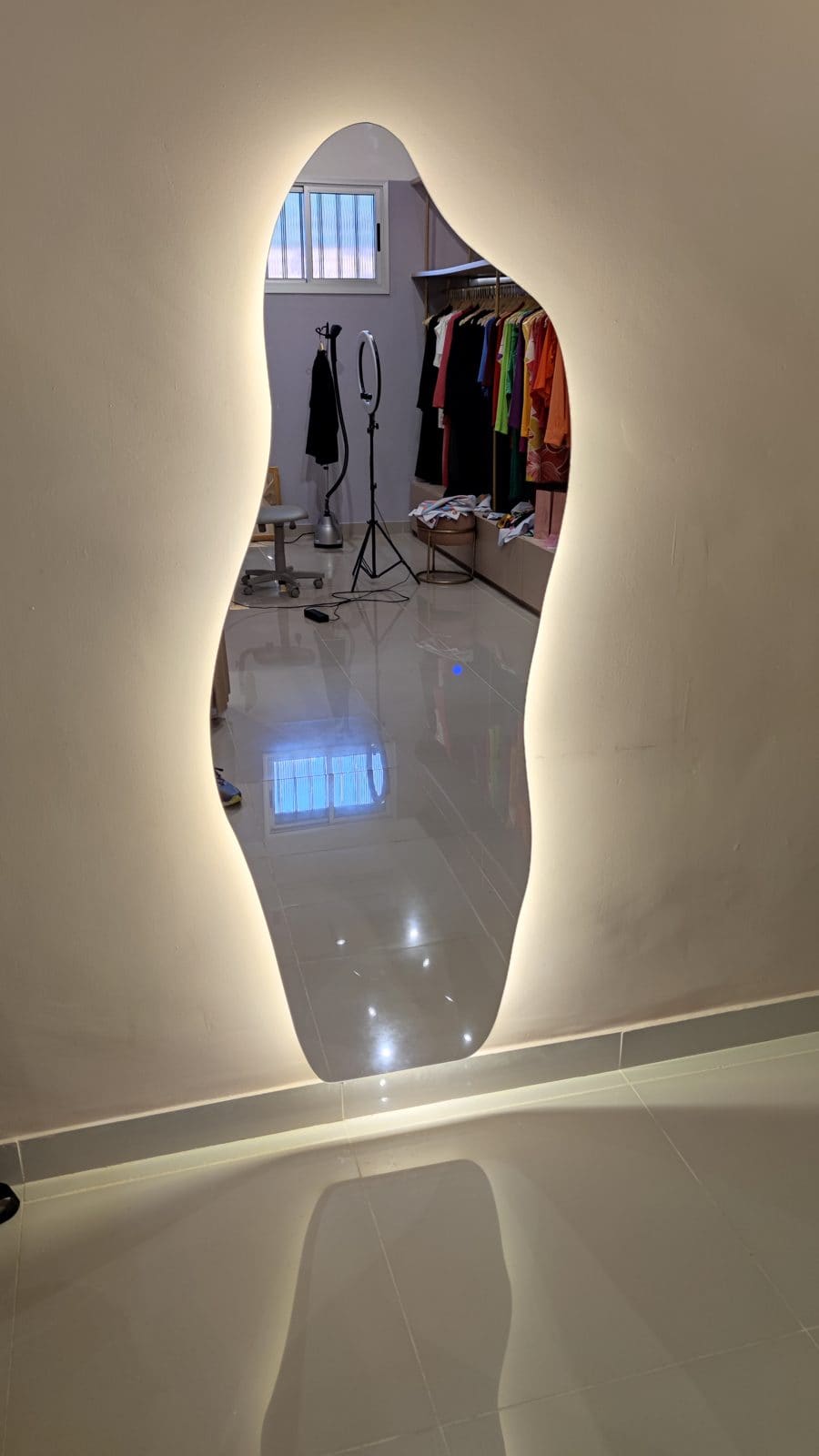 Espelho orgânico flutuante com LED – foto 3