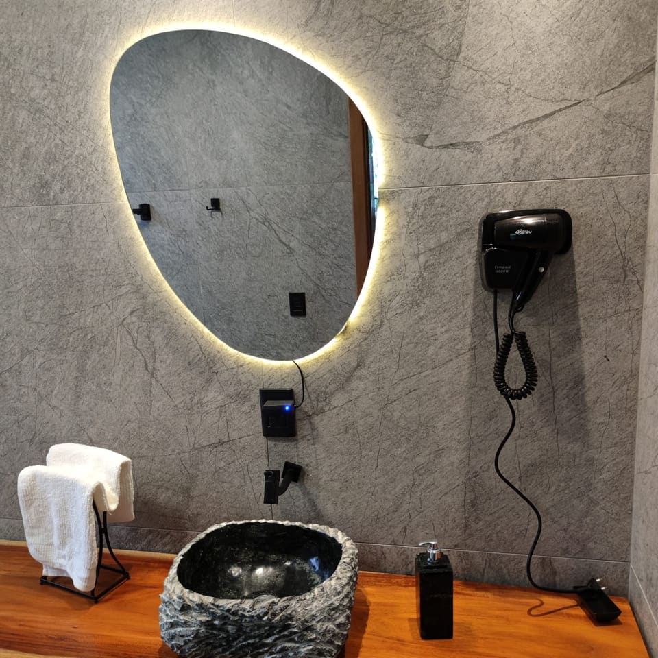 Espelho orgânico flutuante com LED – foto 10
