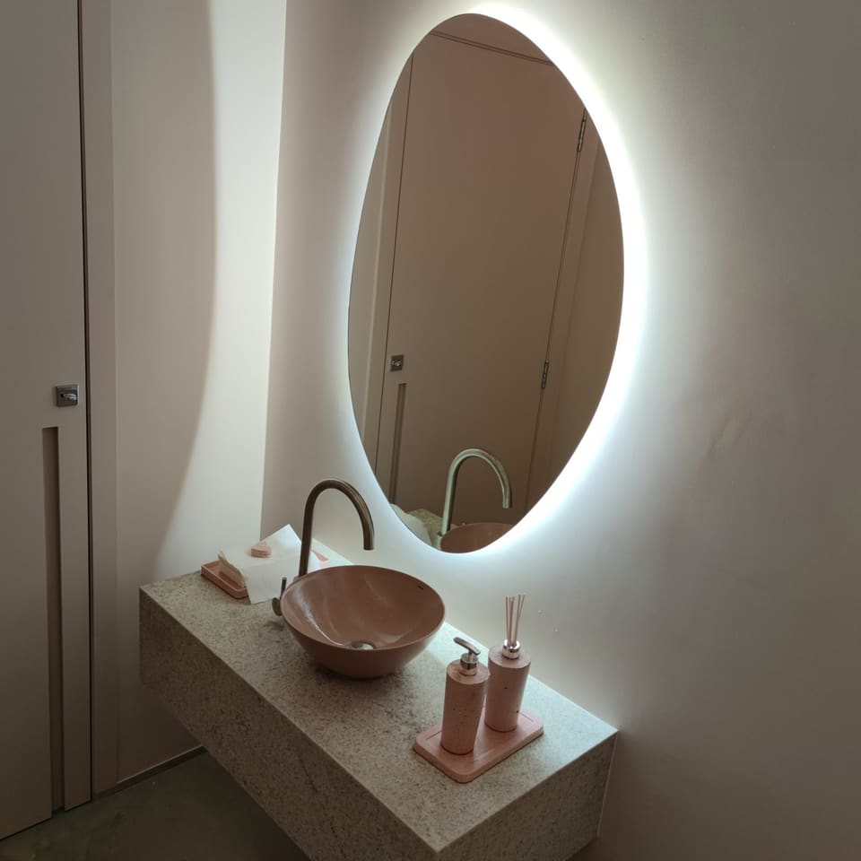 Espelho orgânico flutuante com LED – foto 11