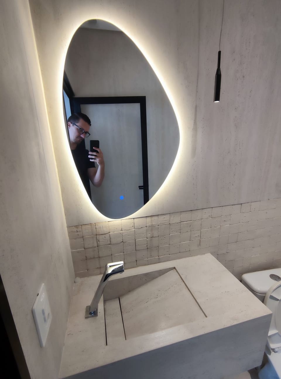 Espelho orgânico flutuante com LED – foto 13