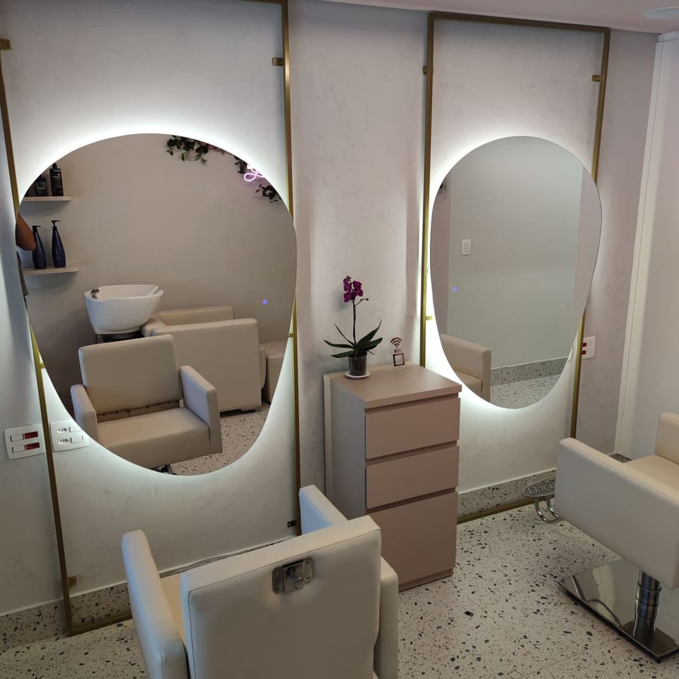 Espelho orgânico flutuante com LED – foto 17
